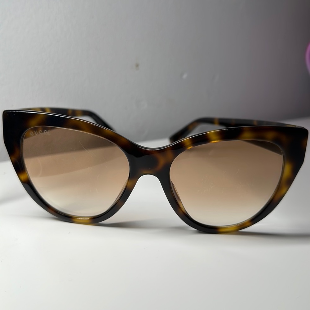 Authentic GUCCI sunglasses